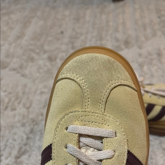 Adidas Gazelle Yellow & Maroon Sneakers - Picture 4 of 7